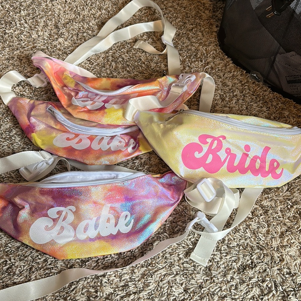 4 bride and bachelorette party Fanny packs